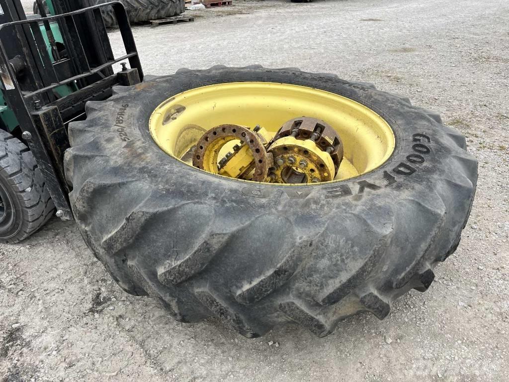 John Deere 7260 R Tractoren