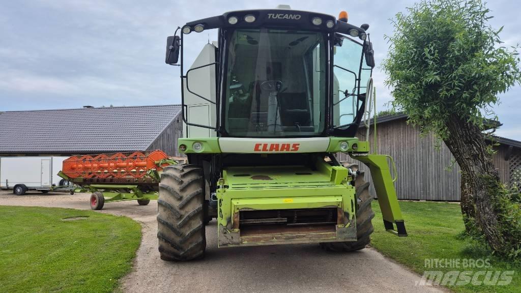 CLAAS Tucano 440 Maaidorsmachines
