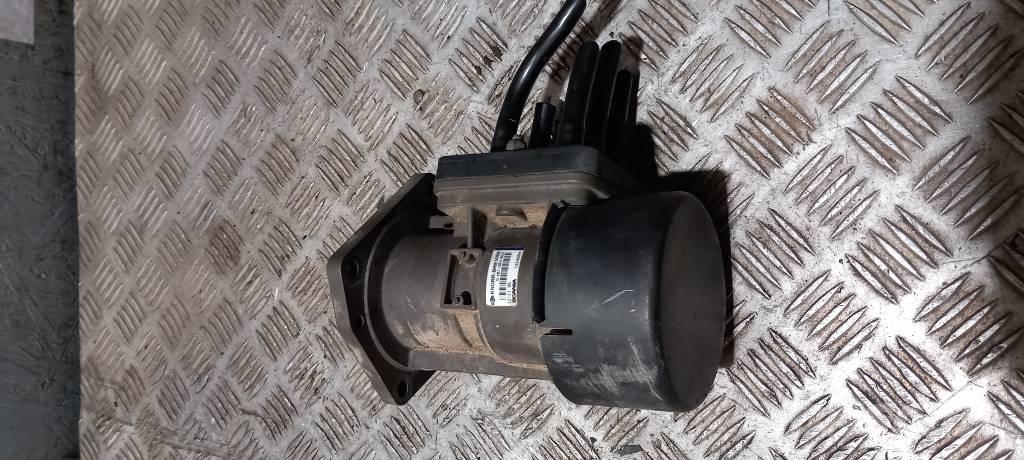 Scania R440  1324664 Remmen