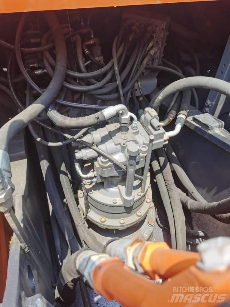 Hitachi ZX 210 Rupsgraafmachines