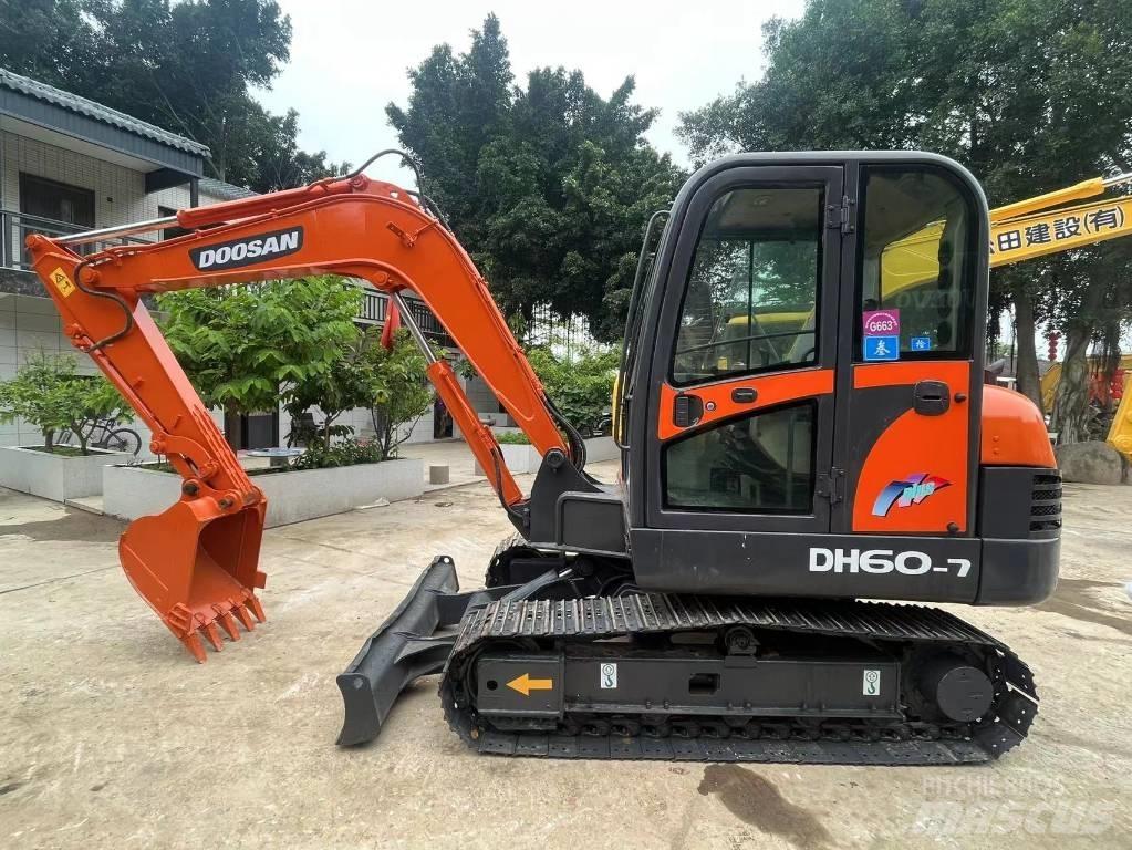 Doosan DH 60-7 Minigraafmachines < 7t