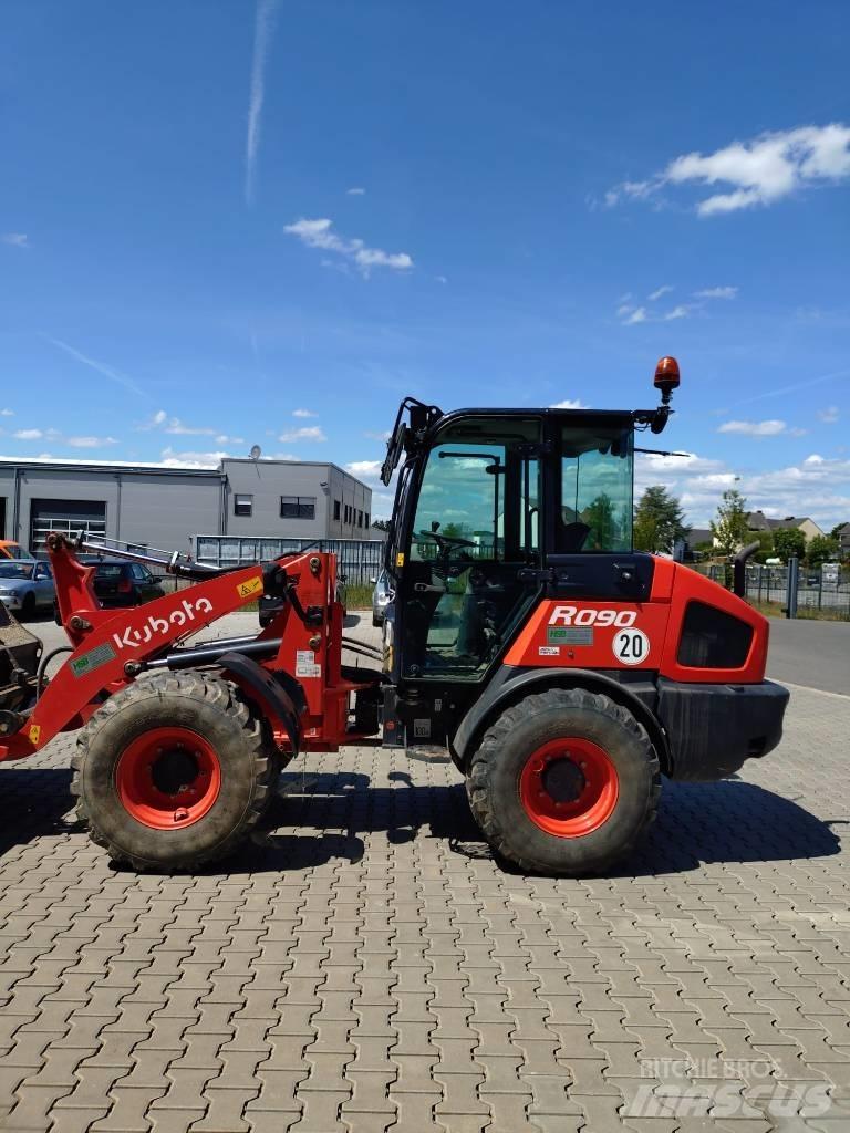 Kubota R 090 Wielladers