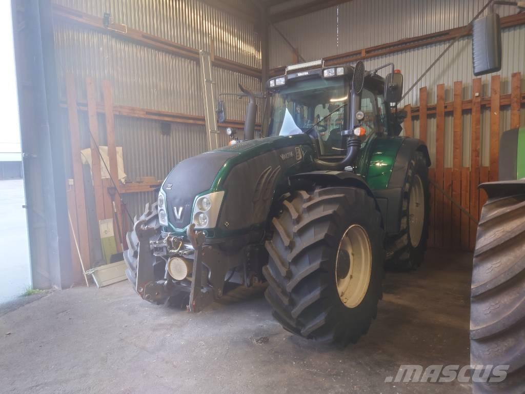 Valtra T 213 V Tractoren
