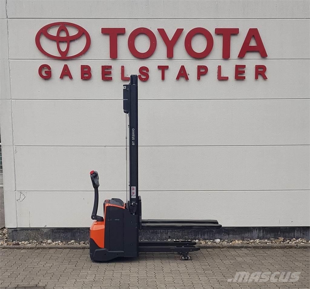 Toyota SWE120L Meeloop stapelaar