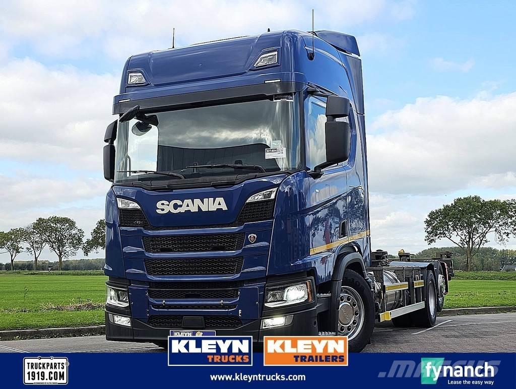 Scania R410 LNG Containertrucks met kabelsysteem