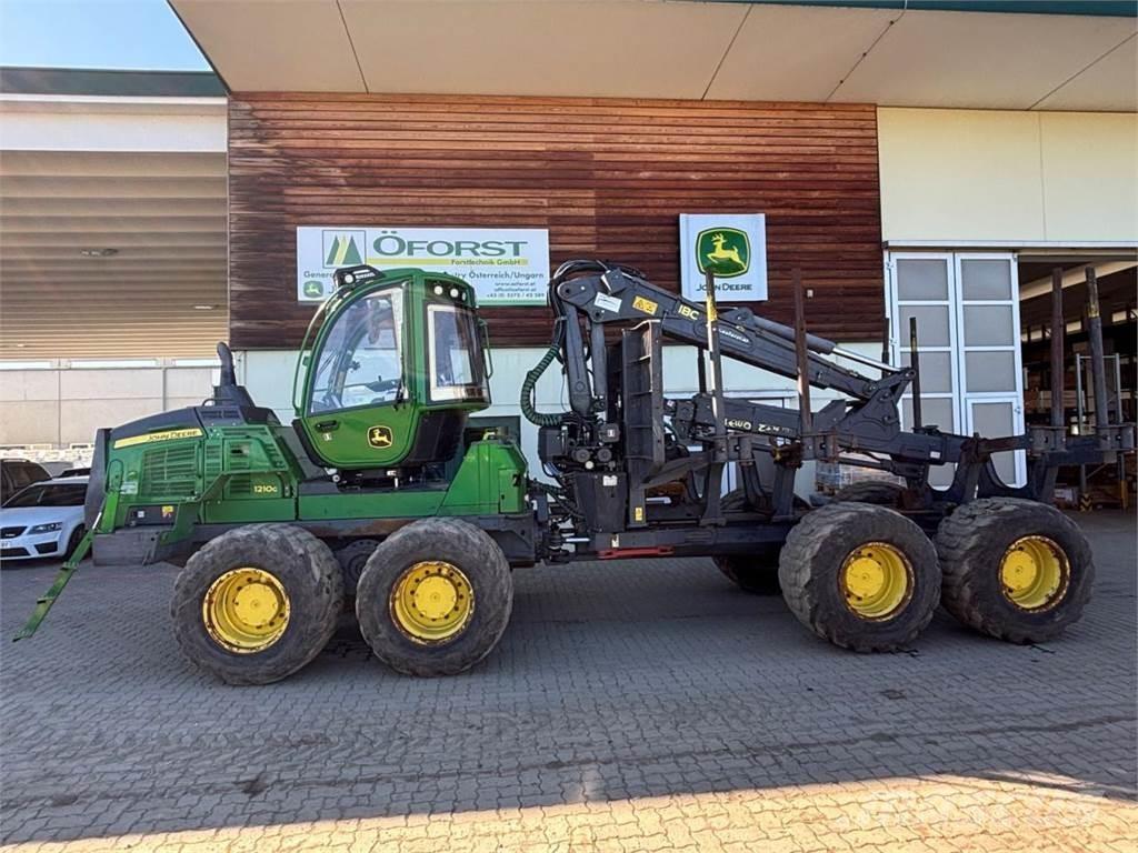 John Deere 1210 G Uitrijwagens