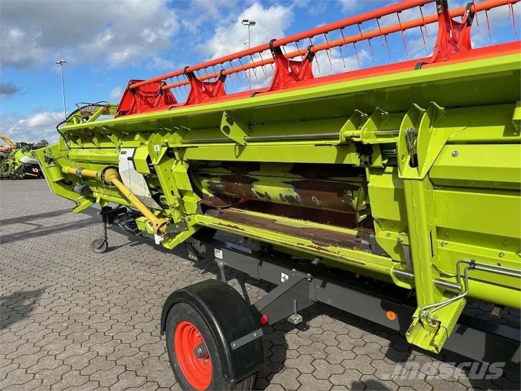 CLAAS Lexion 6800 Maaidorsmachines