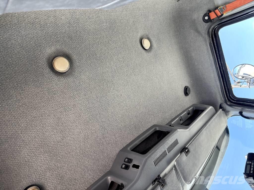 Mack CHU 613 Sleepwagens