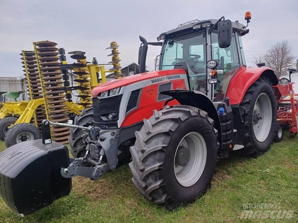 Massey Ferguson 7 S Tractoren