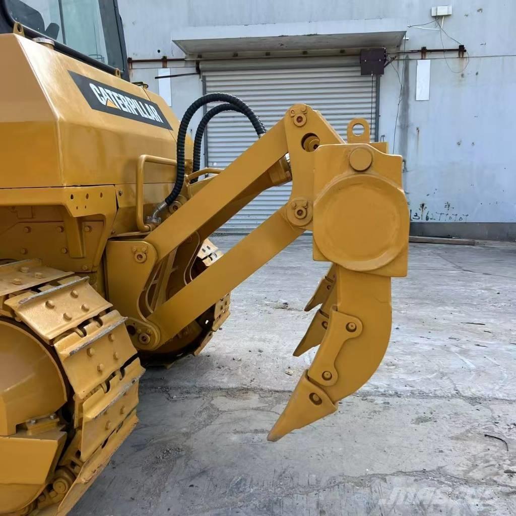 CAT D 7 G Graders
