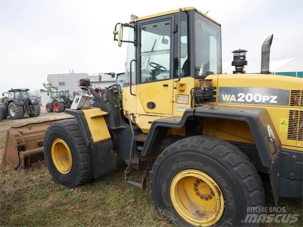 Komatsu WA 200 PZ Wielladers