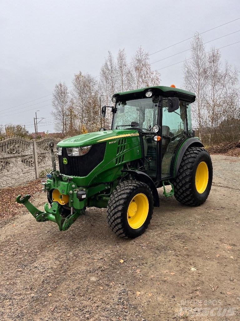 John Deere 5105 GF Tractoren