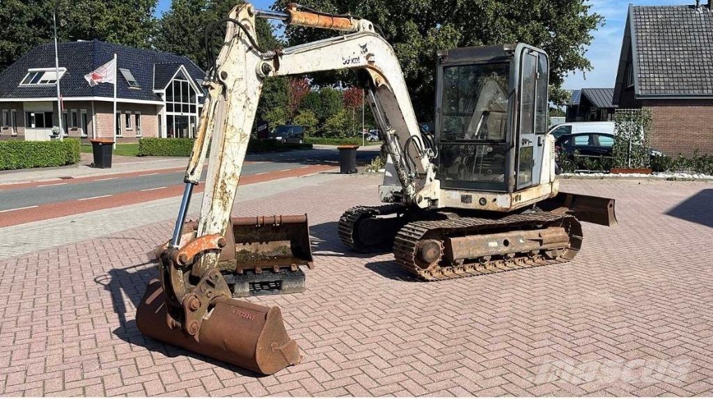 Bobcat X335 Minigraafmachines < 7t