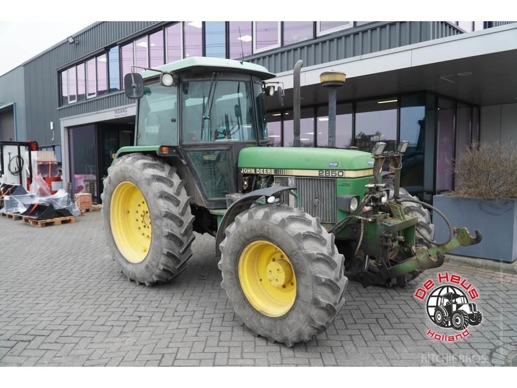 John Deere 2850 Tractoren