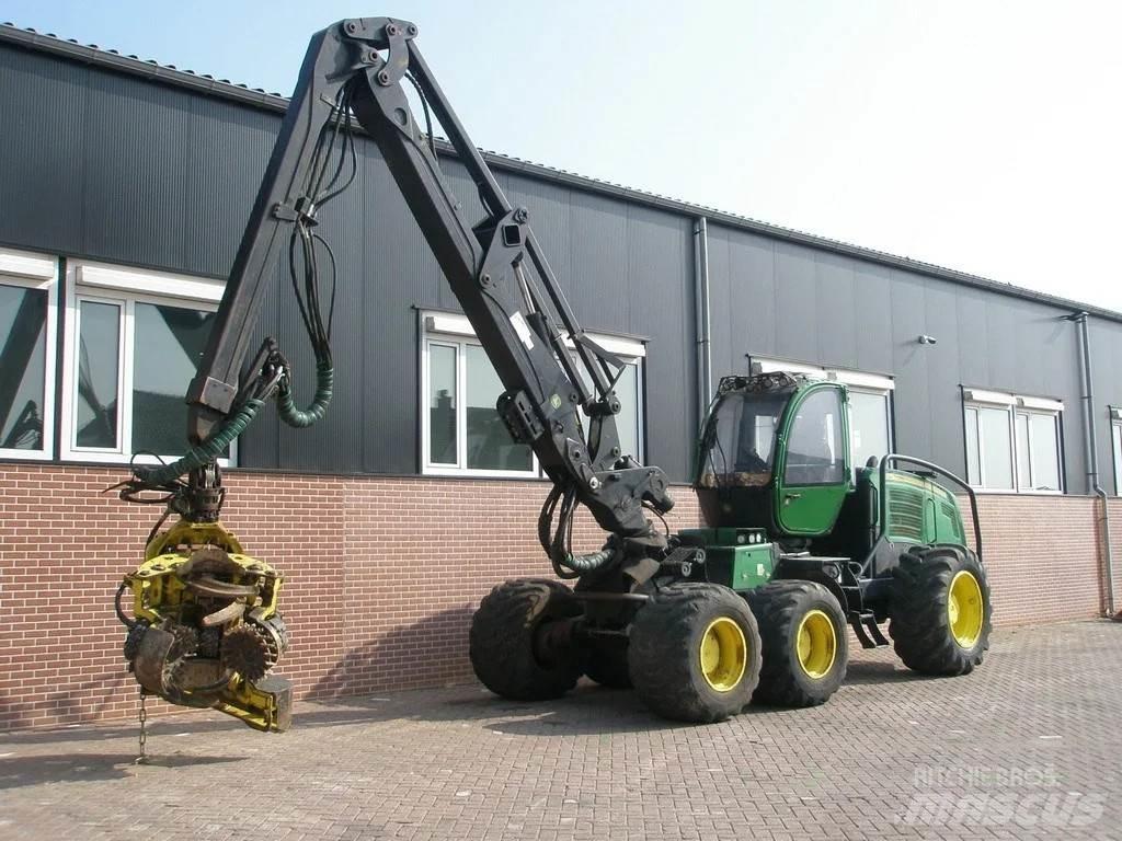John Deere 1270E Harvesters