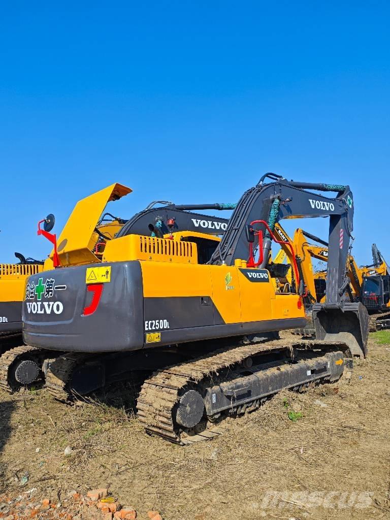 Volvo EC 250 D L Rupsgraafmachines