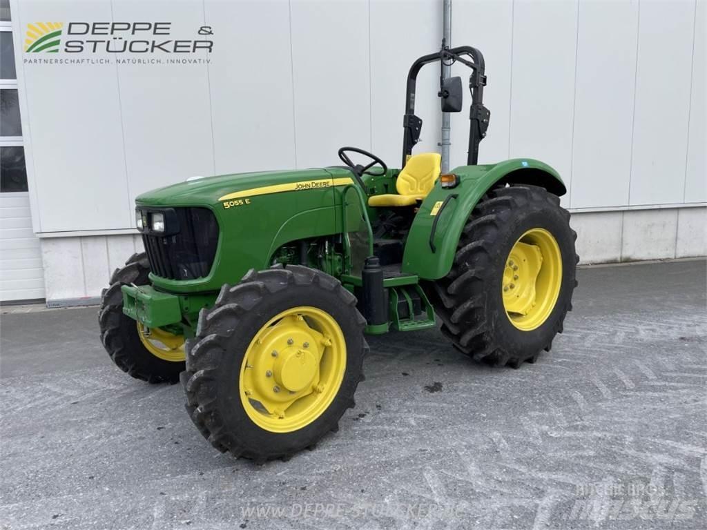 John Deere 5055E Tractoren