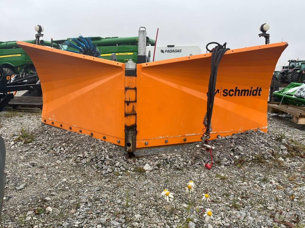 Aebi Schmidt KL-V 32 Sneeuwschuivers en -ruimers