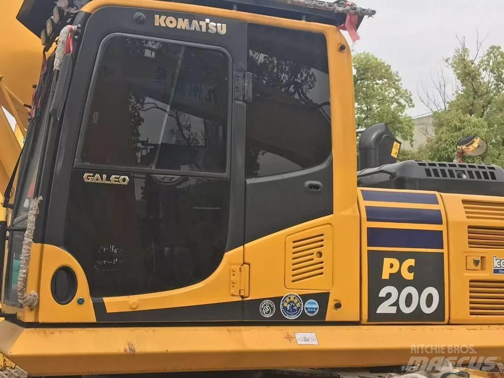 Komatsu PC 200-8 Rupsgraafmachines
