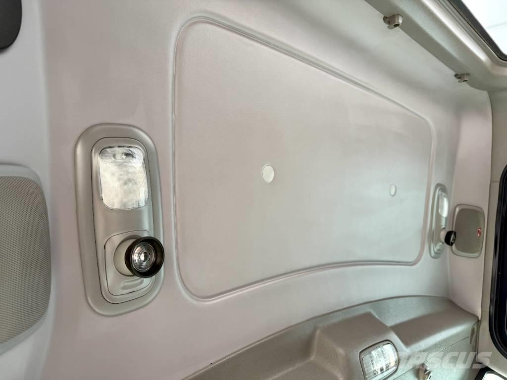 Peterbilt 389 Trekkers