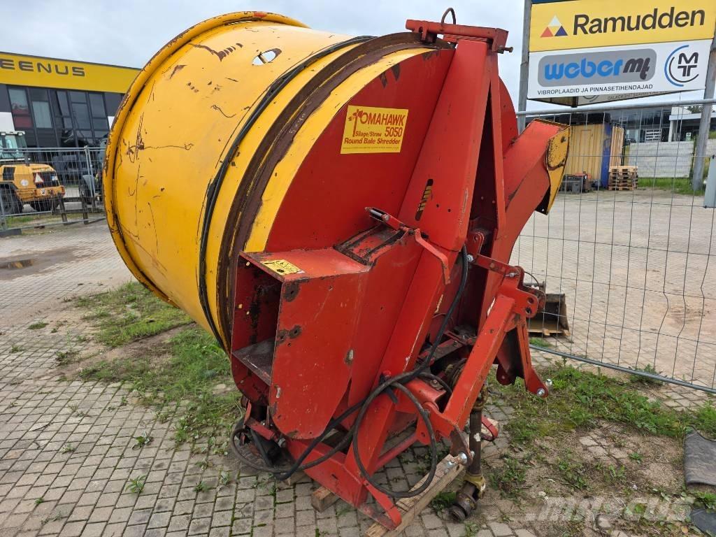 TEAGLE TOMAHAWK 5050 Balenhakselaars, -snijders en -afwikkelaars