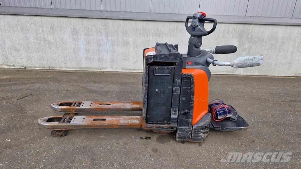 BT LPE 250 Elektrische heftrucks