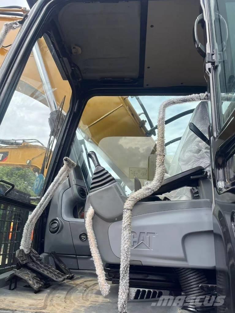 CAT 320 D Rupsgraafmachines