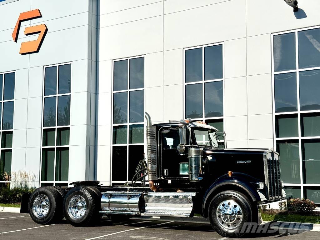 Kenworth W 900 Trekkers