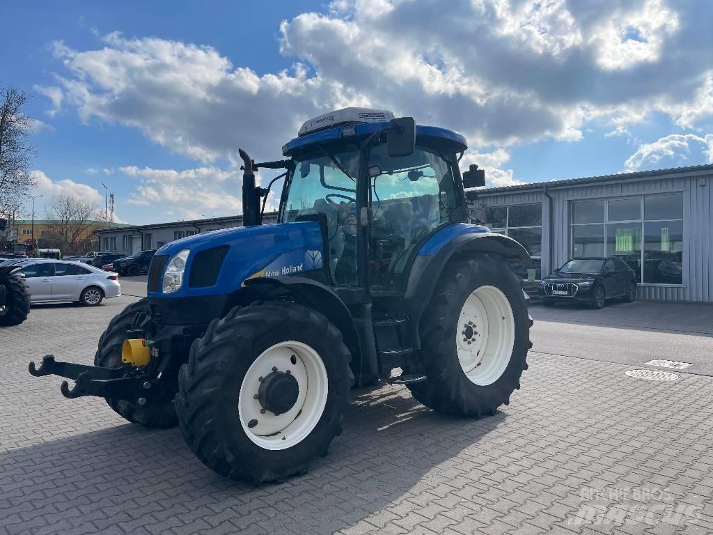 New Holland T 6040 Tractoren