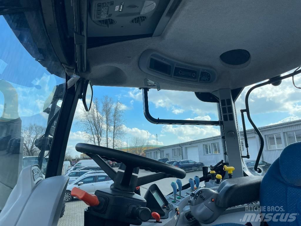 New Holland T 6040 Tractoren