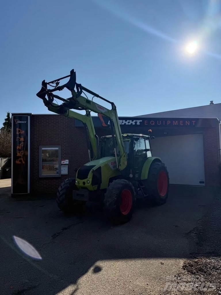 CLAAS Axos 330 Tractoren