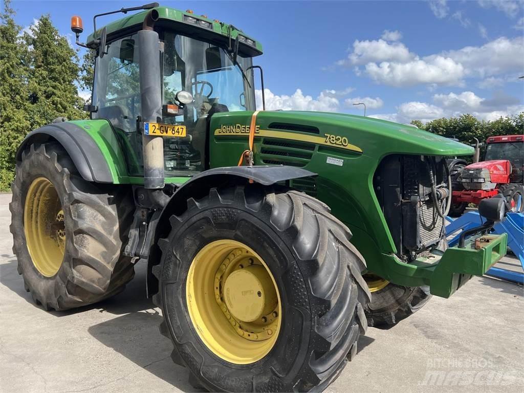John Deere 7820 Tractoren