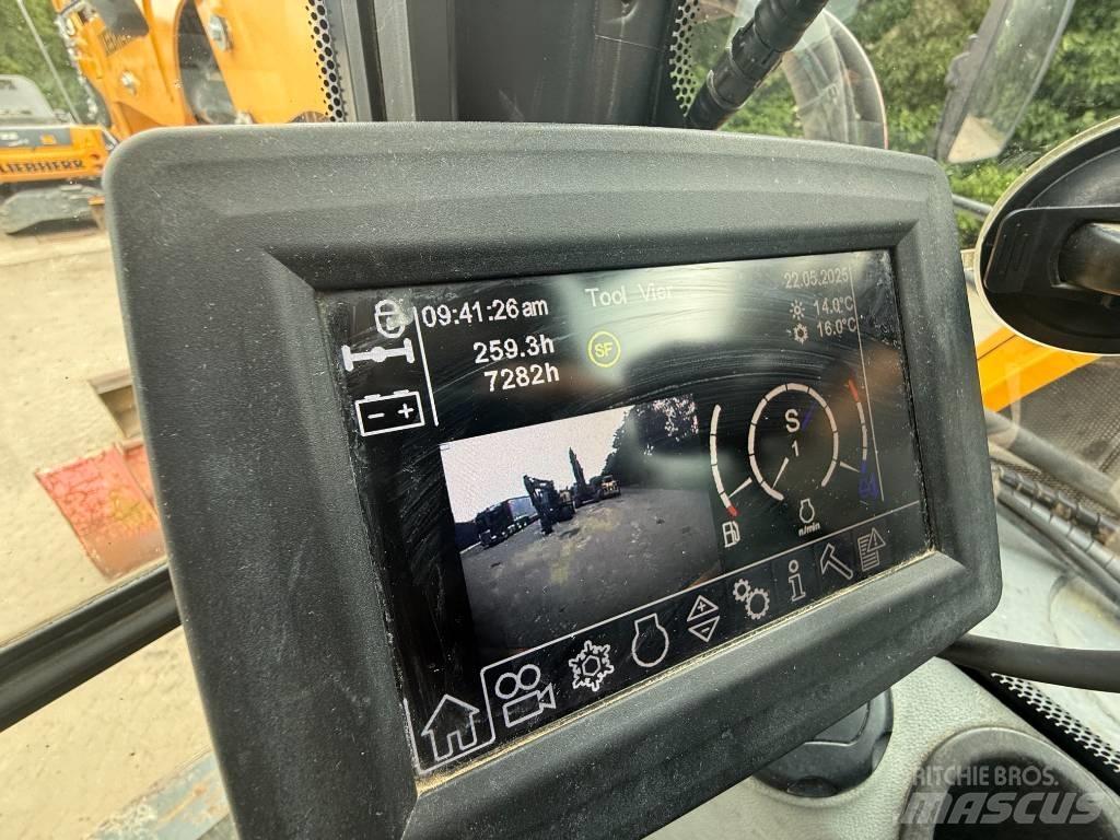 Liebherr A 910 Comp Wielgraafmachines