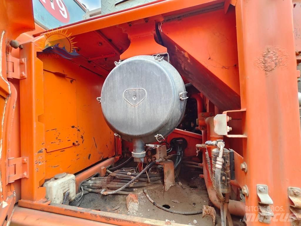 Doosan DX 300 LC Rupsgraafmachines