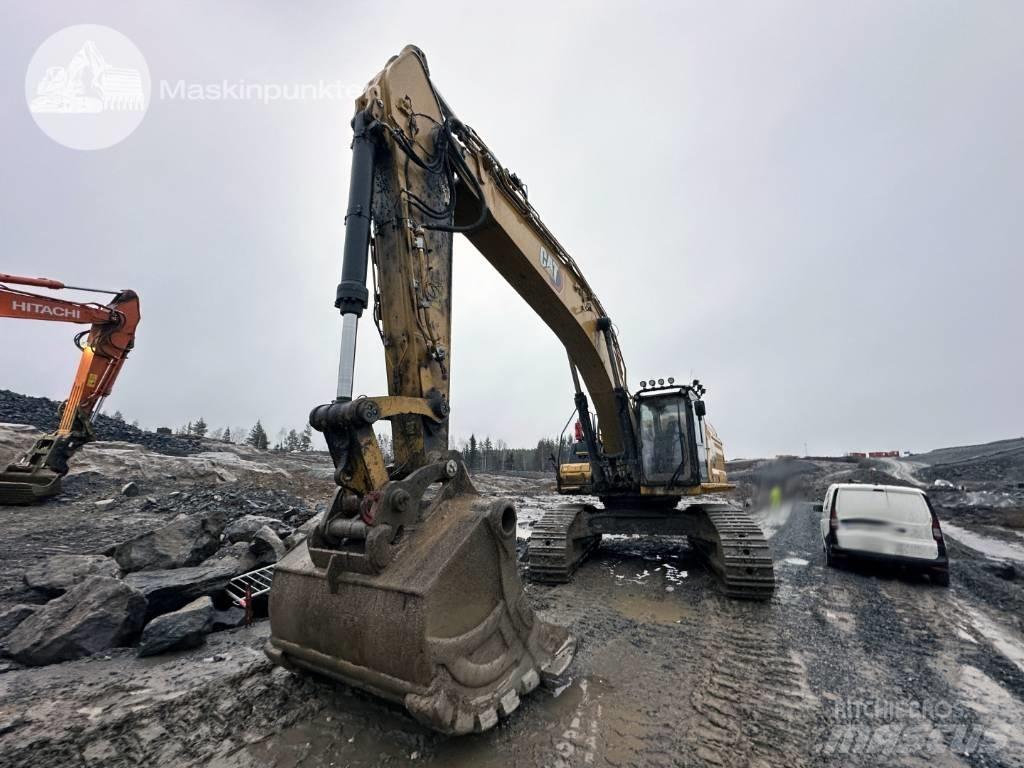 CAT 352 Rupsgraafmachines