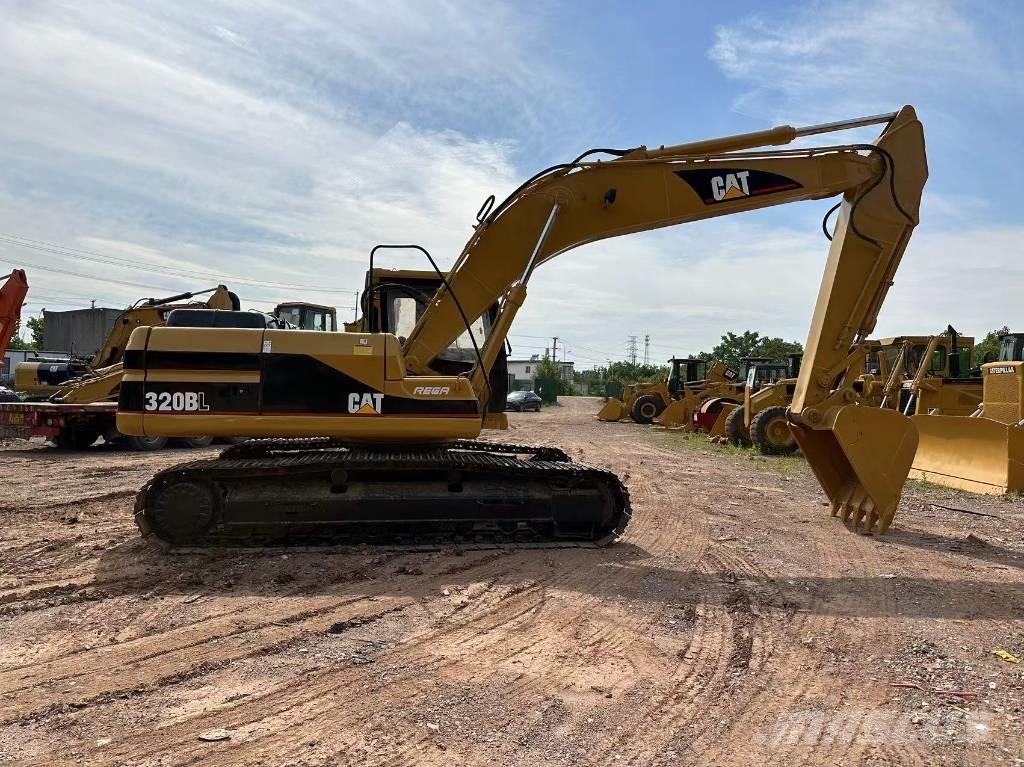 CAT 320B Rupsgraafmachines