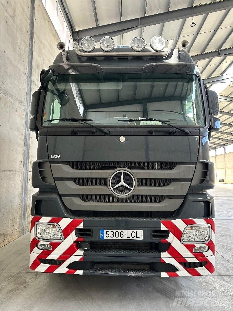 Mercedes-Benz 4165 S Trekkers
