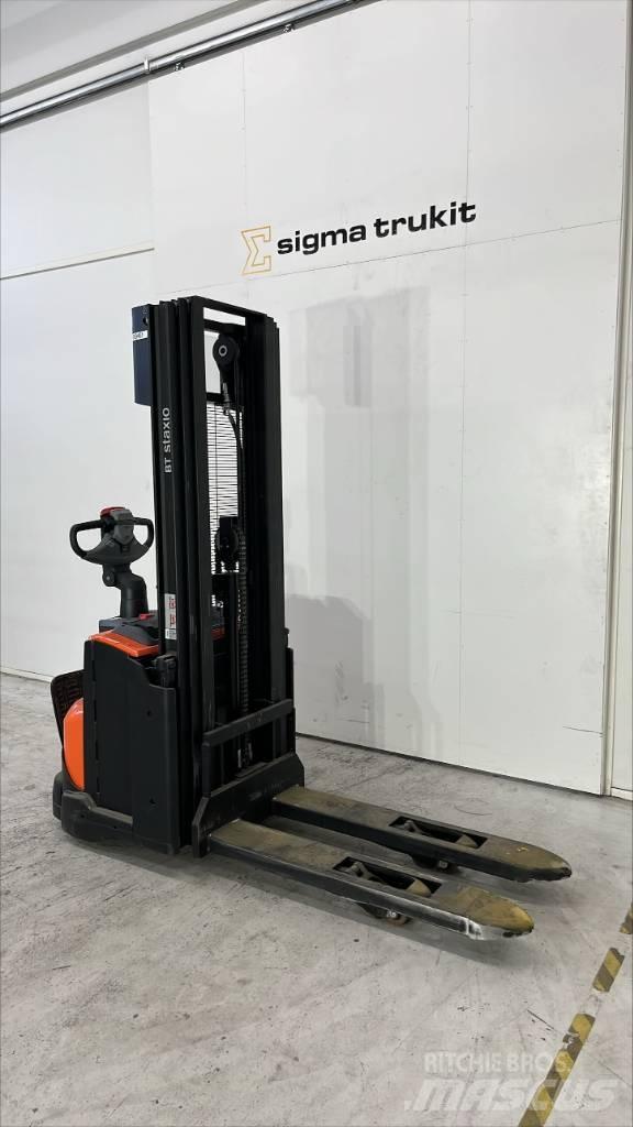 Toyota SWE 120 L Meeloop stapelaar