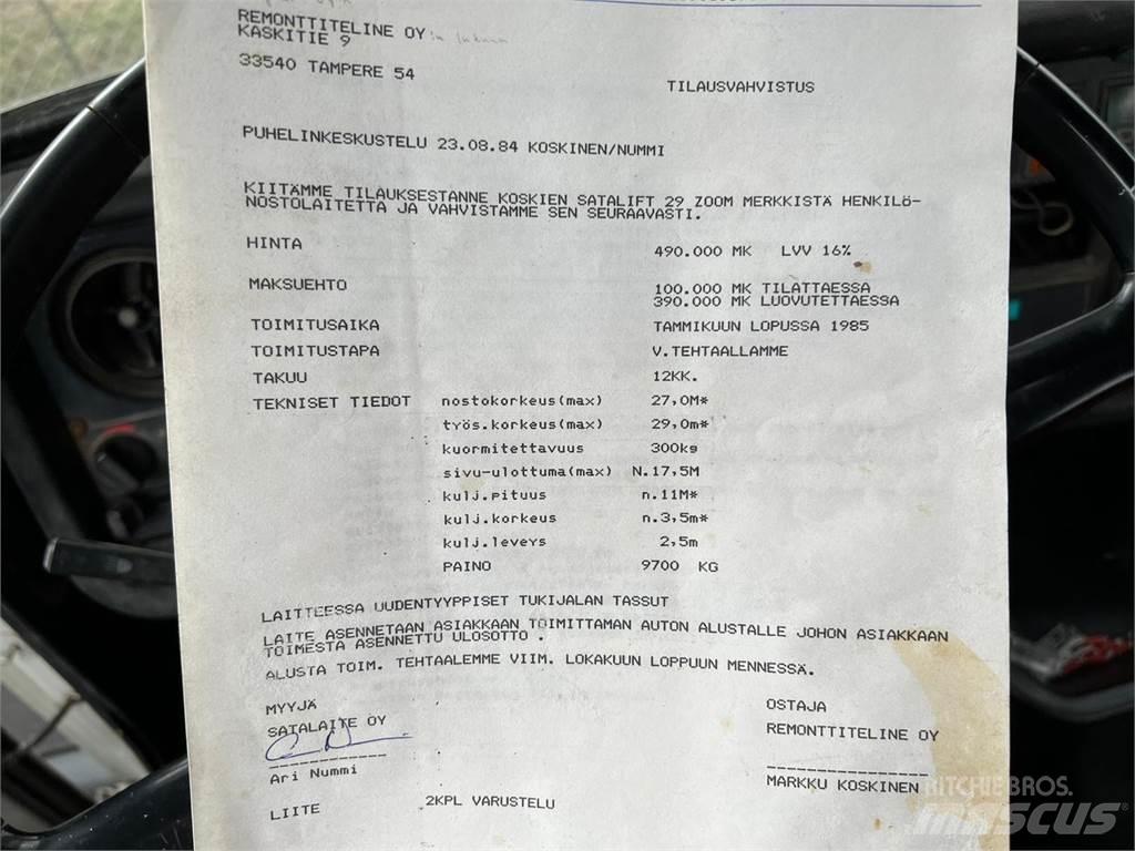 Volvo N12-1-V-6X2 Vlakke laadvloer met kraan