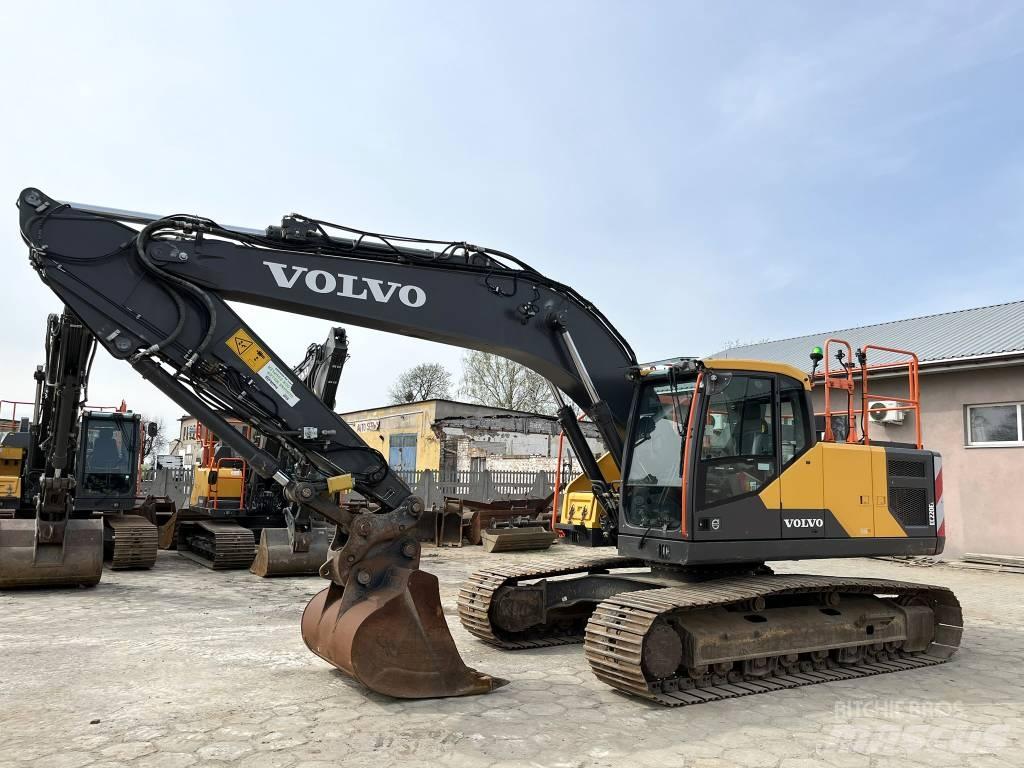 Volvo EC 220 E Rupsgraafmachines