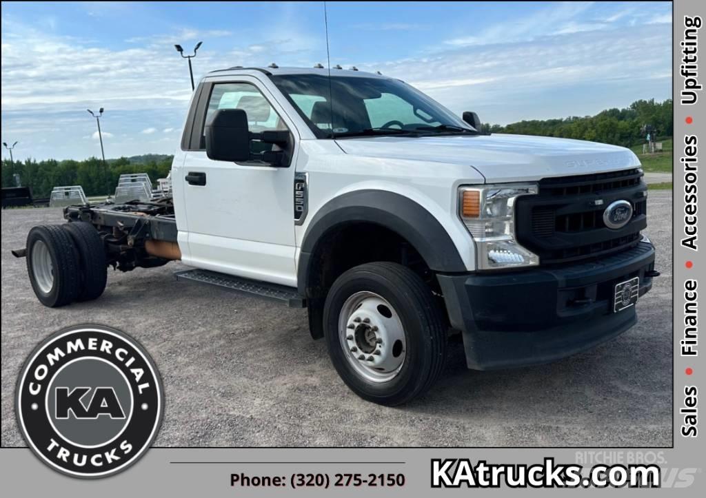 Ford F 550 XL SD Chassis met cabine