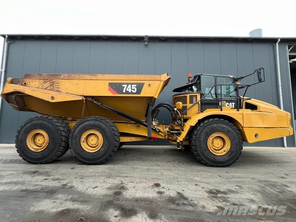 CAT 745 Knik dumptrucks