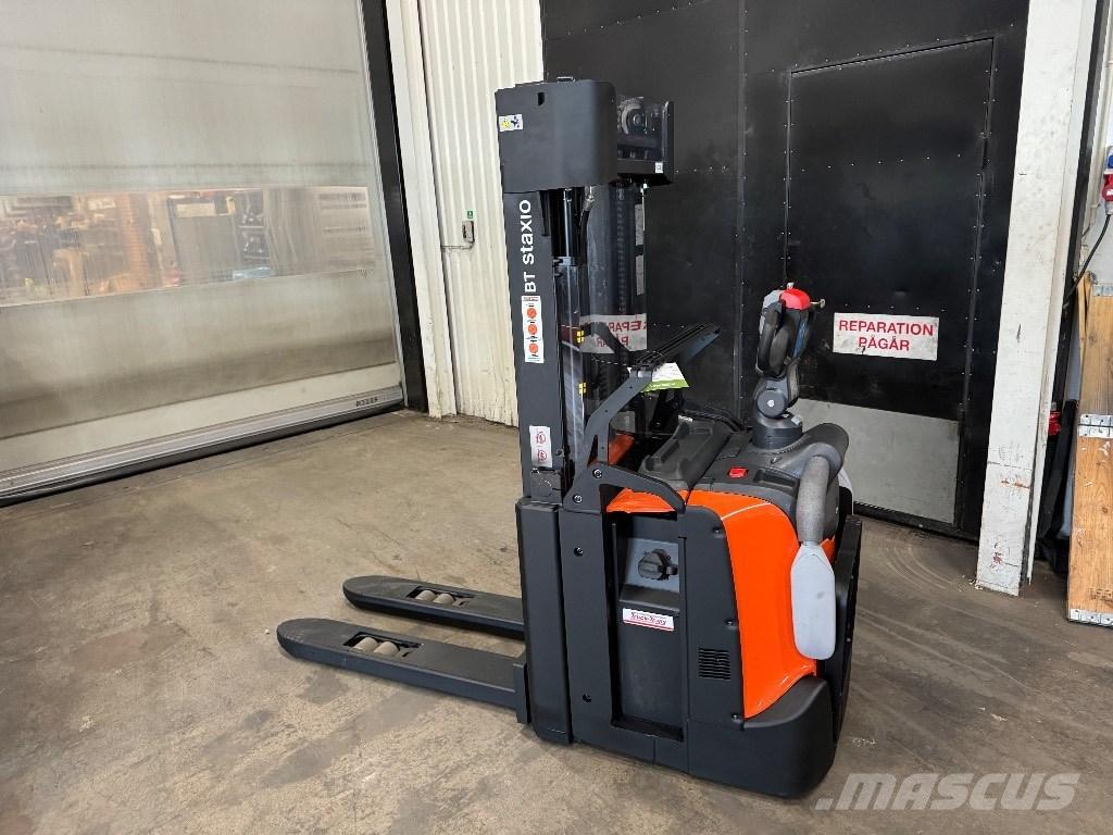 Toyota SPE140L Meeloop stapelaar