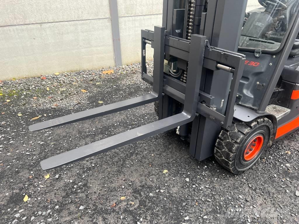 Linde E30L-01 Elektrische heftrucks