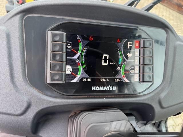 Komatsu WA 100 M-8 Wielladers