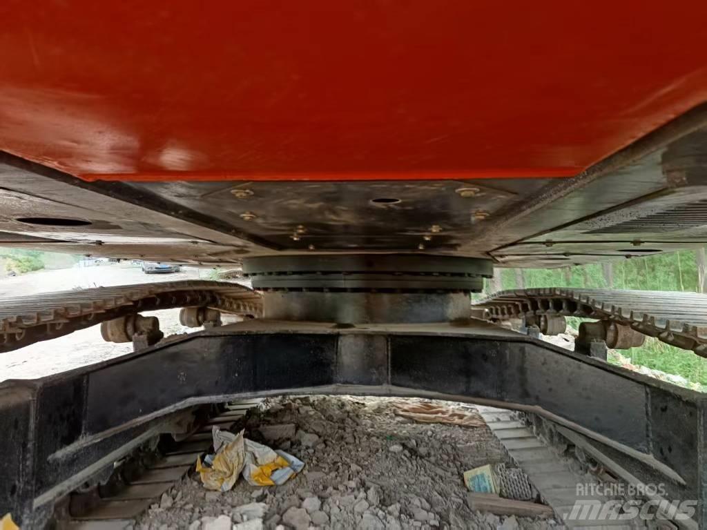 Hitachi ZX200 Rupsgraafmachines