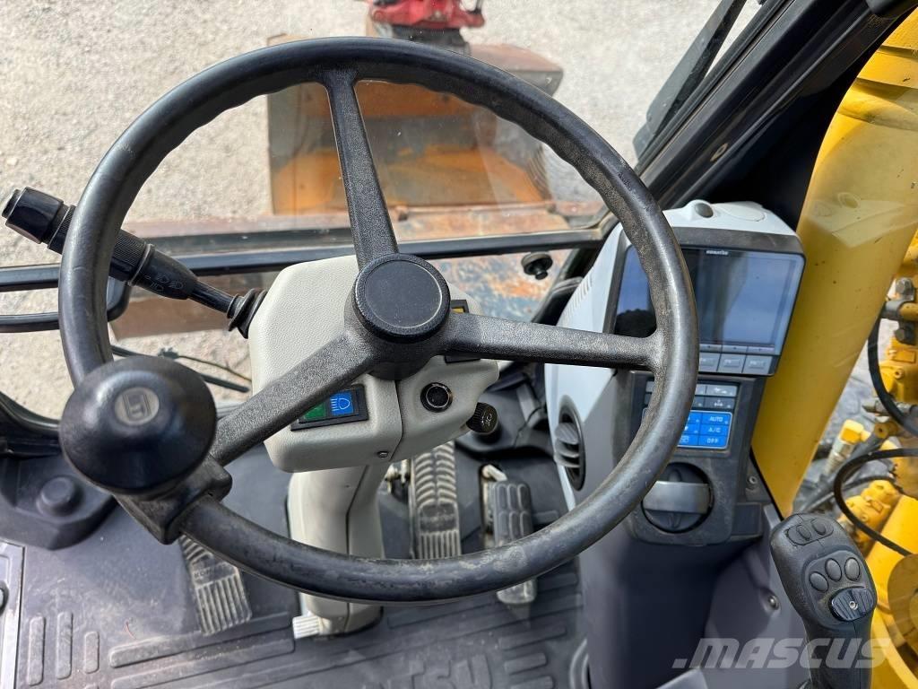 Komatsu PW 148-8 Wielgraafmachines