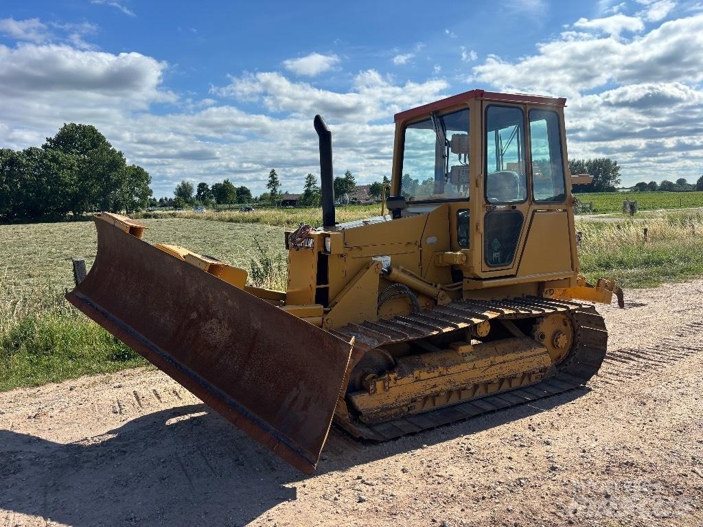 CAT D 4 C Rupsdozers
