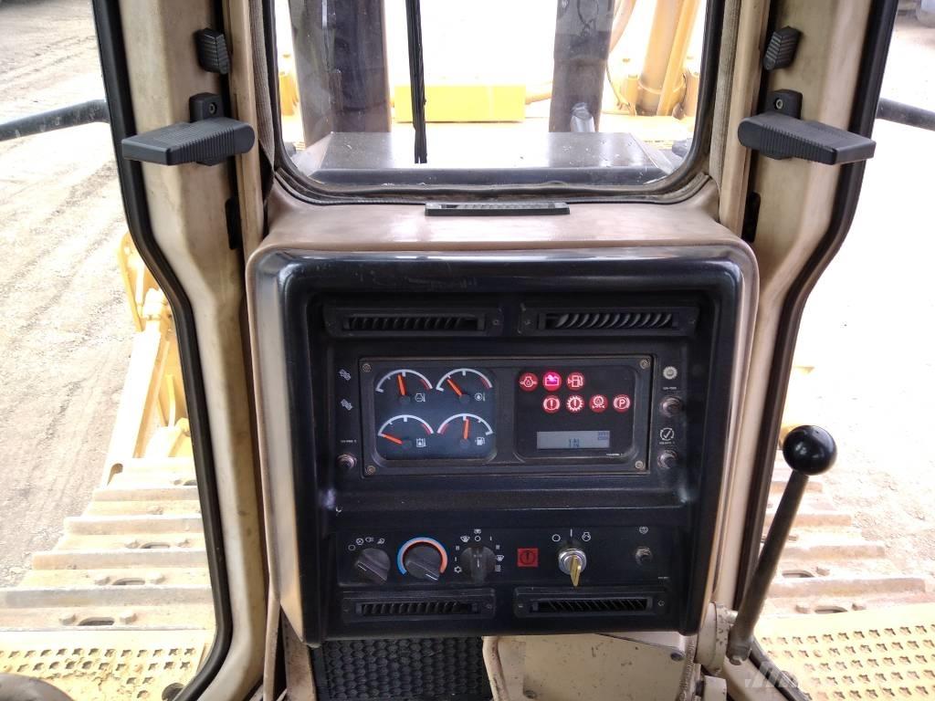 CAT D 6 R XL Bulldozers