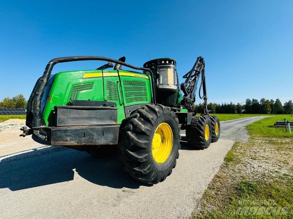 John Deere 1470 E Harvesters